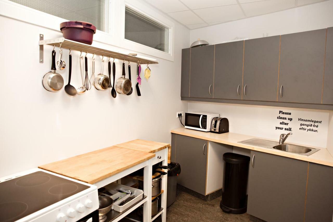 Puffin Nest Capsule Hostel Вестманнаэйяр Экстерьер фото